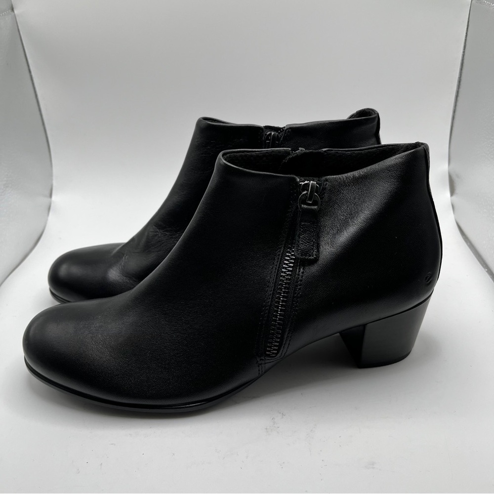 NWOB Ecco Women's Shape M 35 ankle Boot size 38 US 7-7.5 black leather - Picture 3 of 10